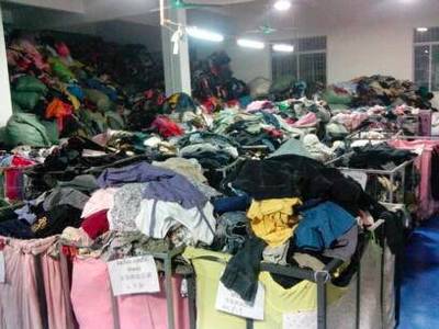 莆田公司探索綠色循環經濟 大量舊衣服回收與簽約合作新模式引領服裝服飾批發行業轉型